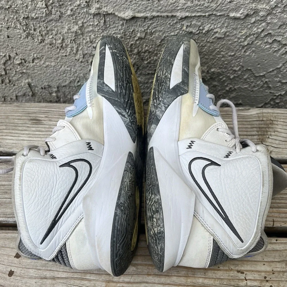 Nike Shoes Men Size 10 Kyrie Irving Infinity Basketball White Grey Blue